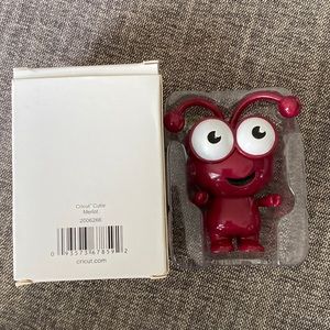 NWOT Cricut Cutie - Merlot